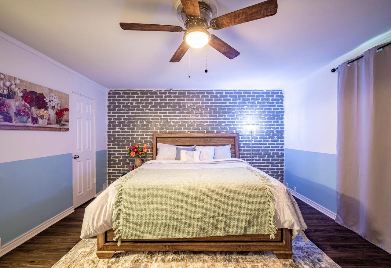 Lovely Comfort Uptown Condo For Houston Trip. エクステリア 写真