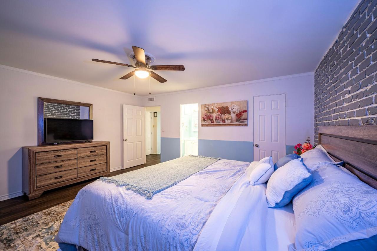 Lovely Comfort Uptown Condo For Houston Trip. エクステリア 写真