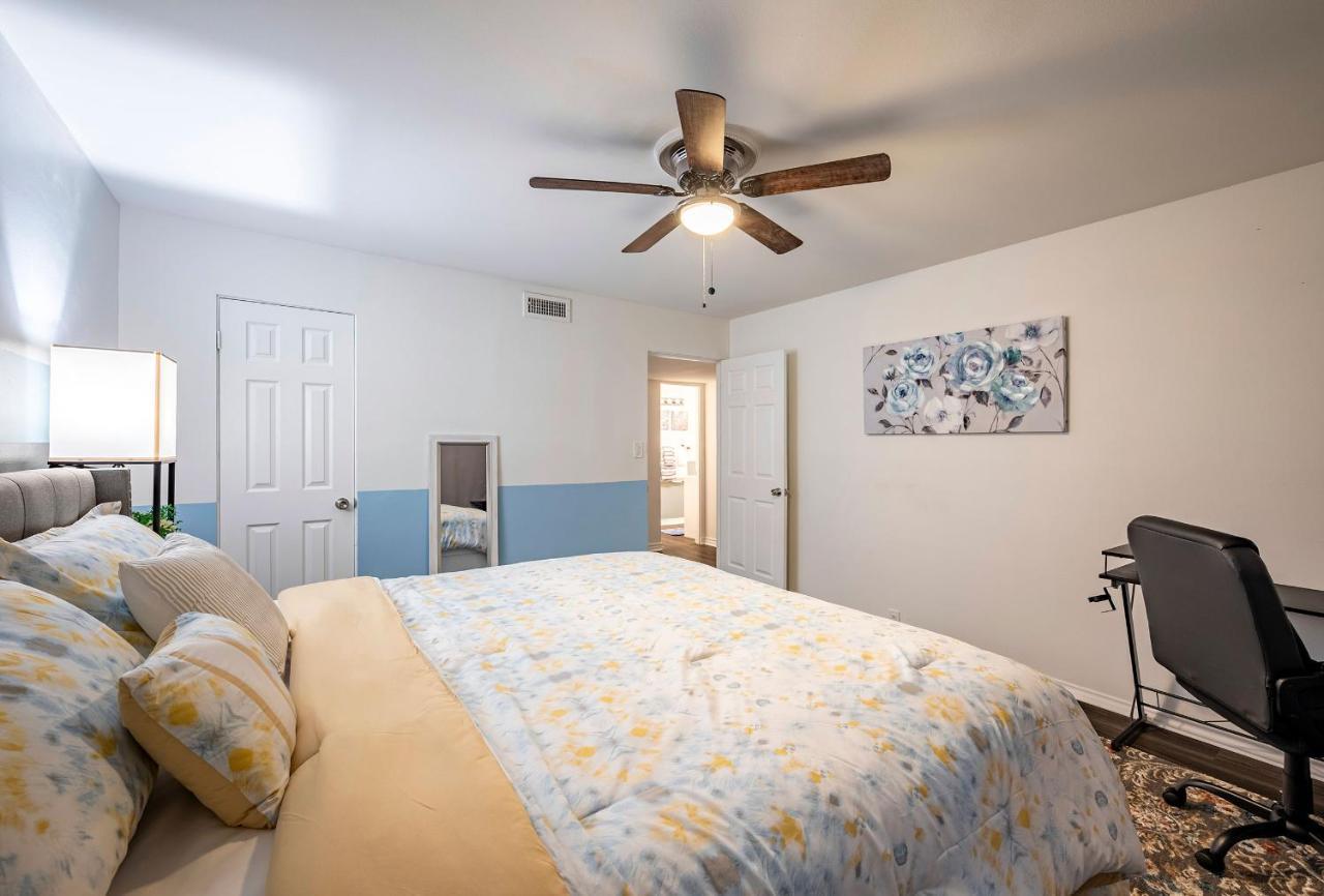 Lovely Comfort Uptown Condo For Houston Trip. エクステリア 写真