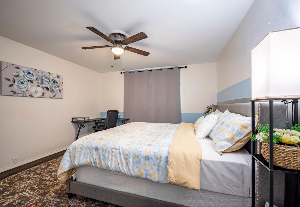 Lovely Comfort Uptown Condo For Houston Trip. エクステリア 写真