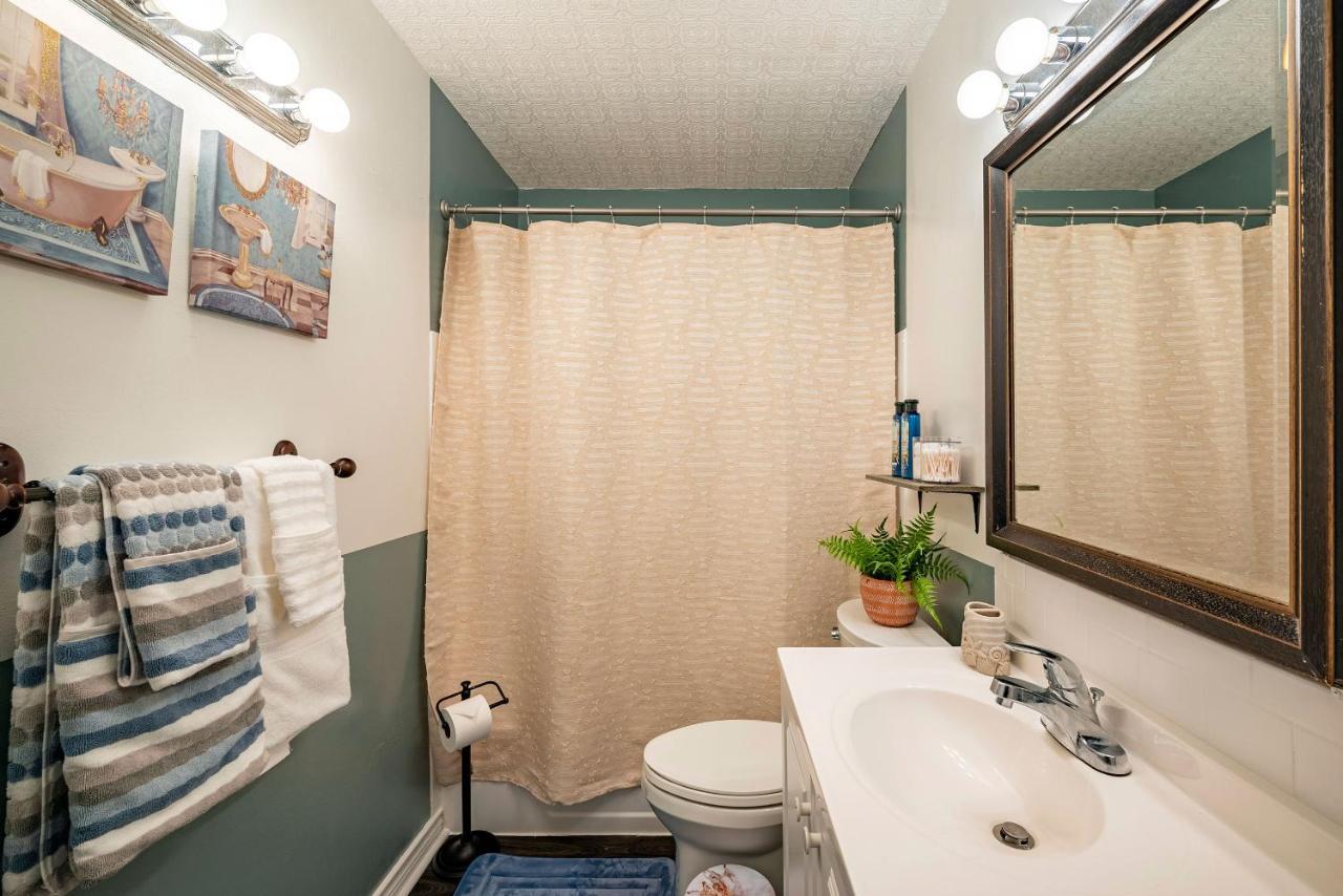 Lovely Comfort Uptown Condo For Houston Trip. エクステリア 写真